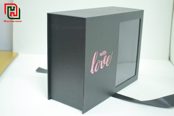Hợp đựng quà màu đen With Love